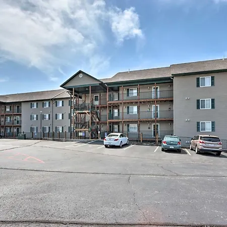 Step-Free Camdenton Condo With Boat Ramp, Dock, Slip